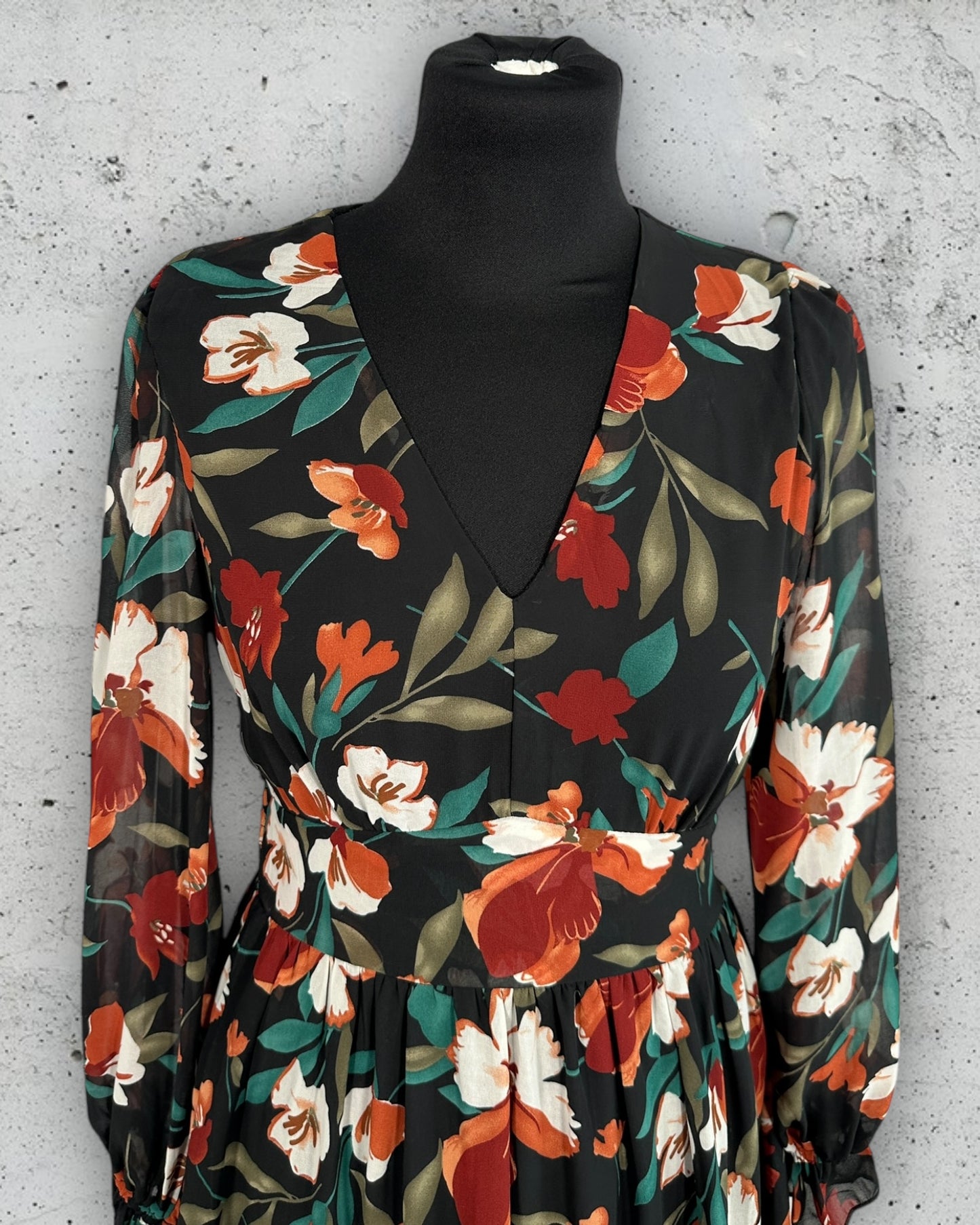 Robe Ikoone & Bianka ( S / 36 / 8 ) ( M / 38 / 10 )