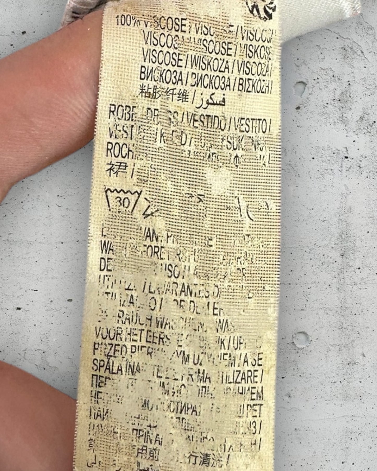 Robe Kiabi ( L / 40 / 12 )