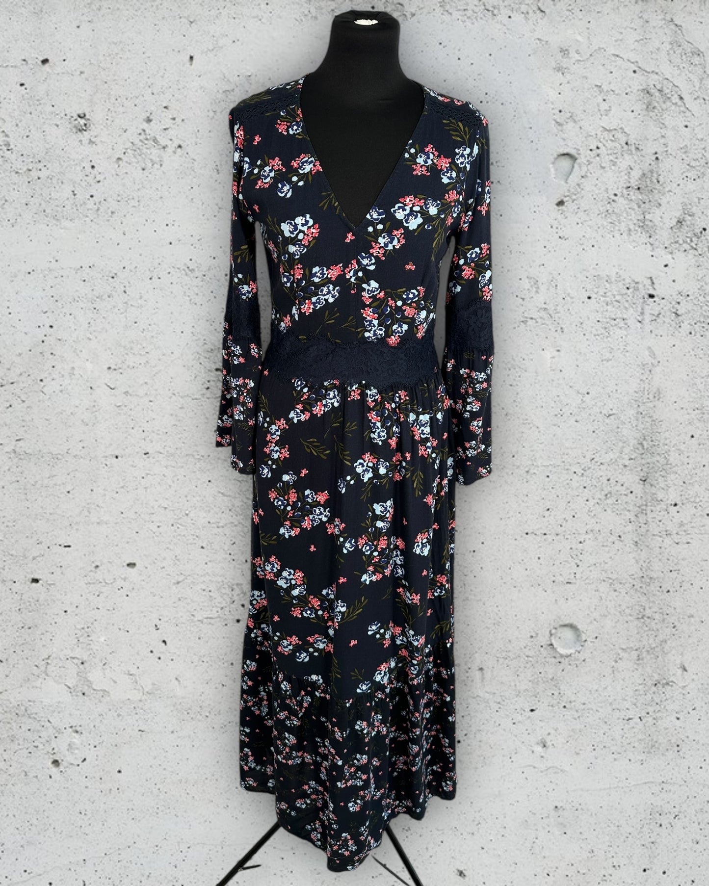 Robe Benetton ( XS / 34 / 6 )