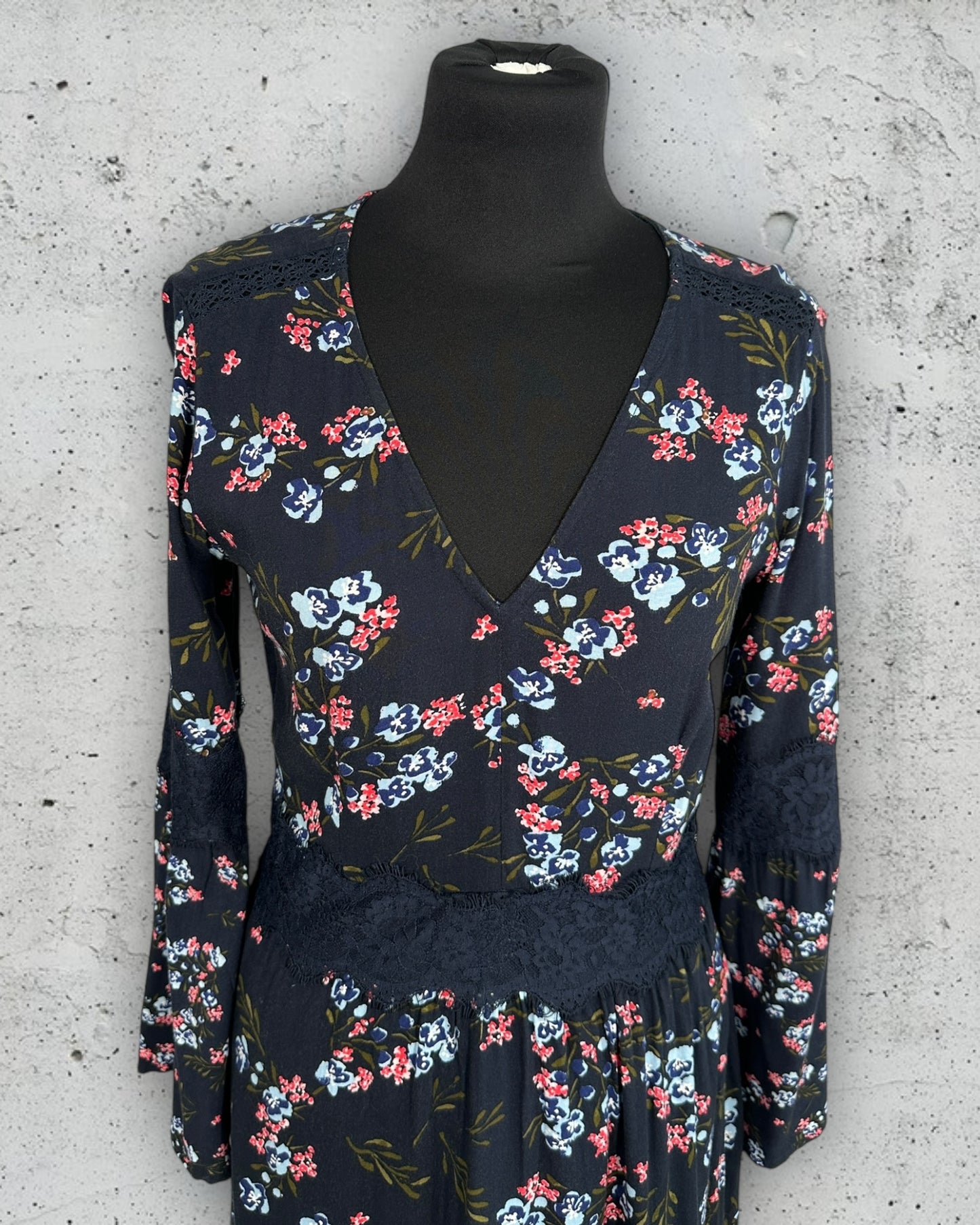 Robe Benetton ( XS / 34 / 6 )