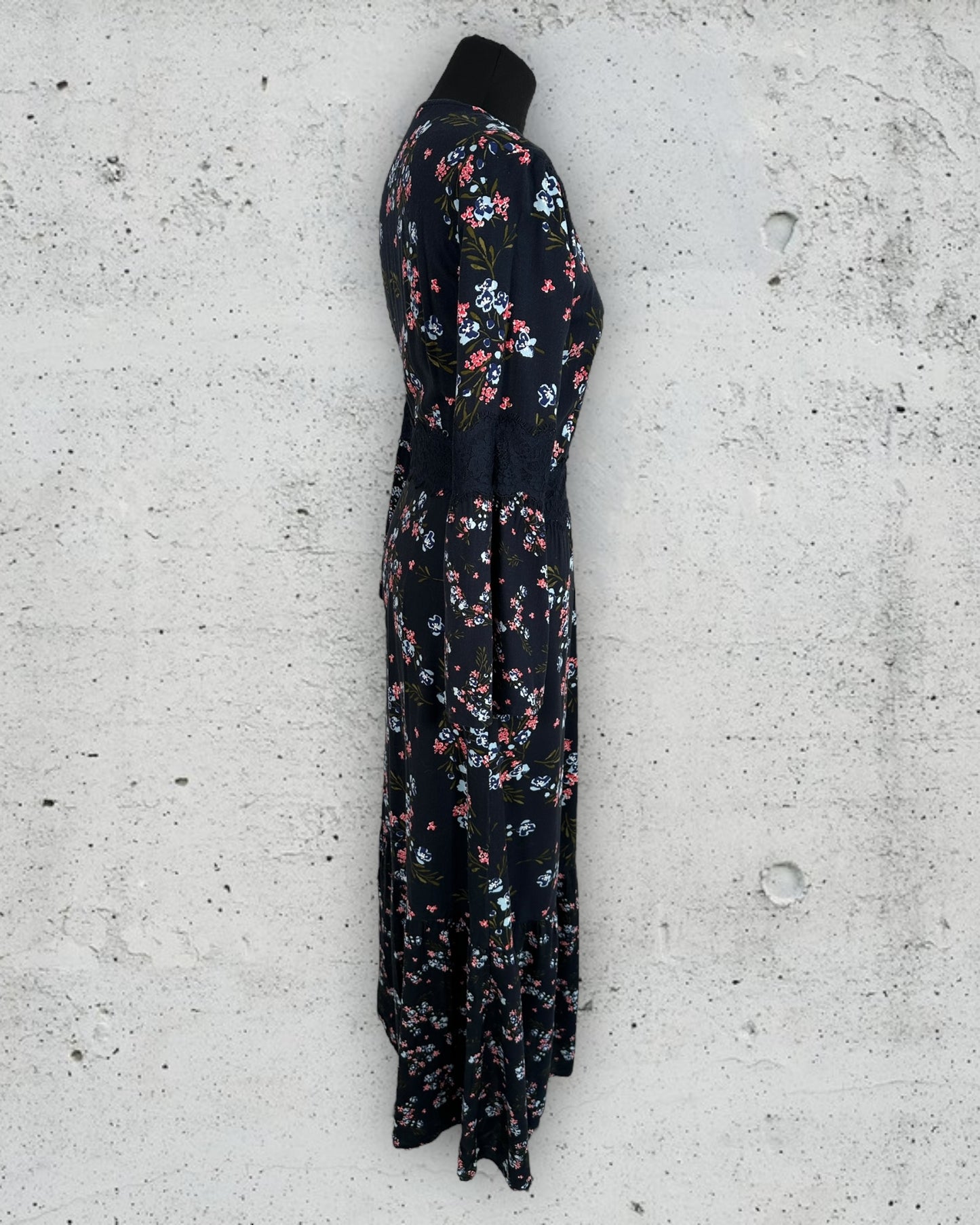 Robe Benetton ( XS / 34 / 6 )