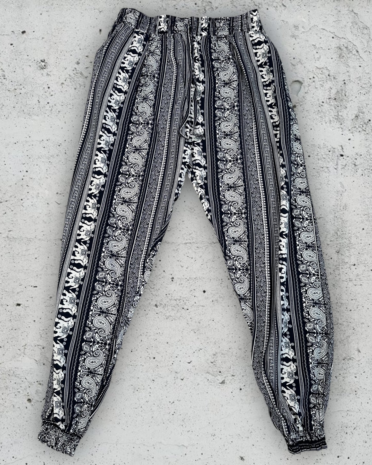 Pantalon Fluide Boutique Parisienne ( L / US 36 / FR 44-46 ) ( XL / US 38 / FR 48 )