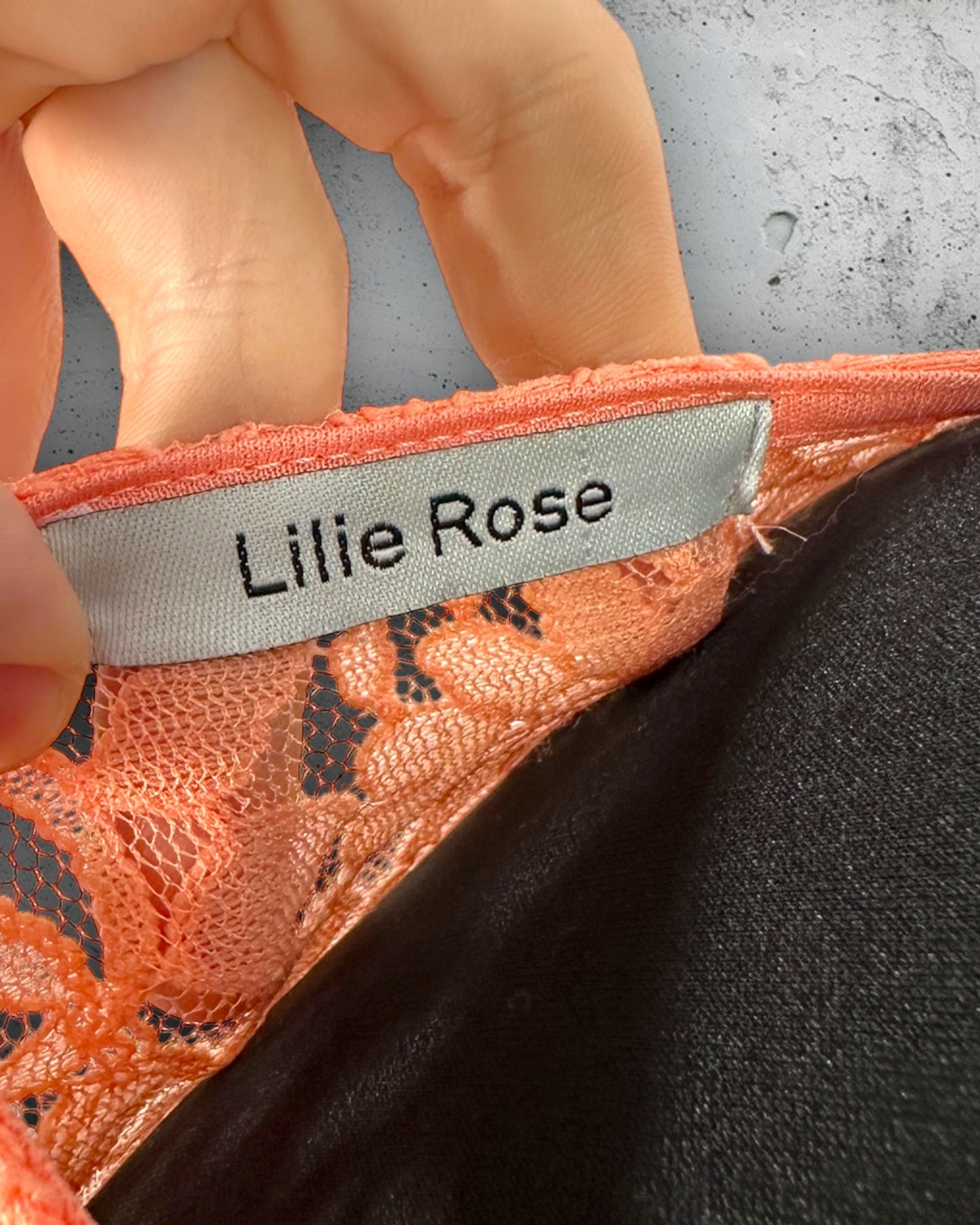 Robe Lilie Rose ( M / 38 / 10 ) ( L / 40 / 12 )