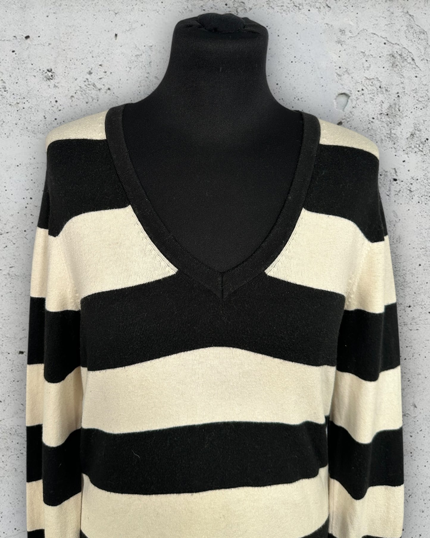 Pull Col V Tommy Hilfiger ( M / 38 / 10 )