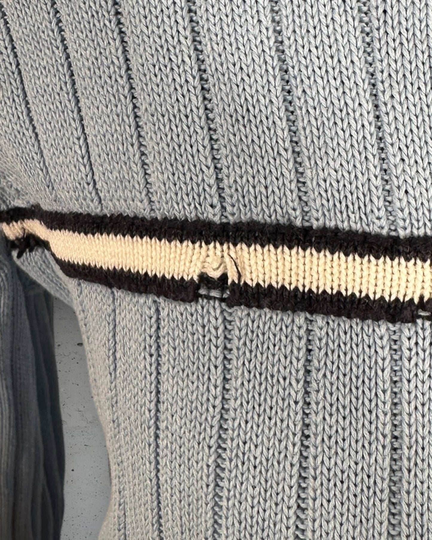 Pull Col V Tommy Hilfiger ( M / 38 / 10 )