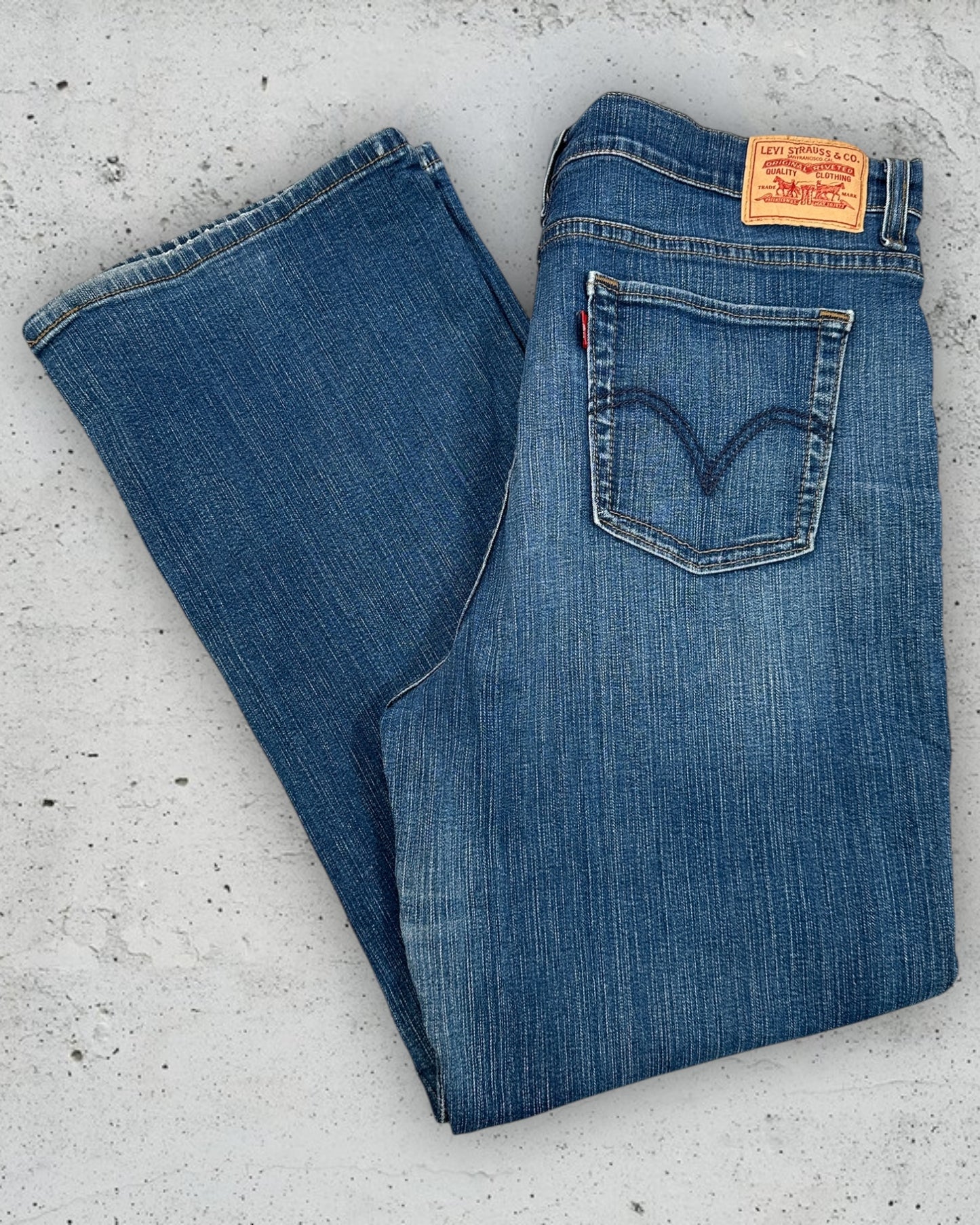 Jean Levi's 512 Perfectly Slimming Bootcut W36 L30 (18S) ( L / US 36 / FR 44-46 )