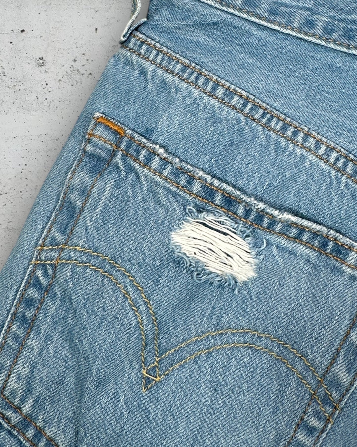 Short Levi's 501 W27 ( S / US 27 / FR 36 )