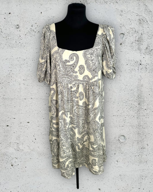 Robe Object ( L / 40 / 12 )