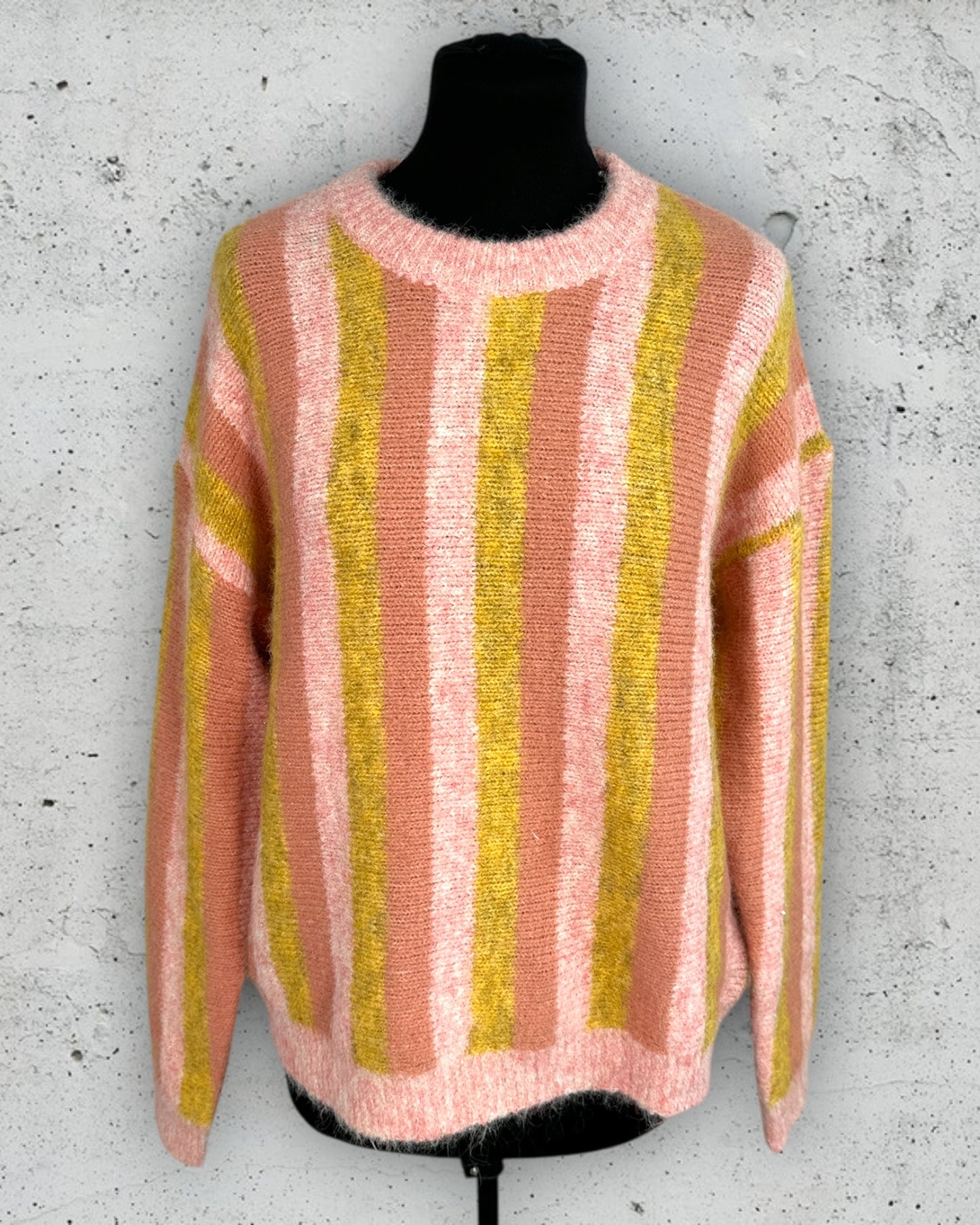 Pull In April 1986 ( Taille Unique )