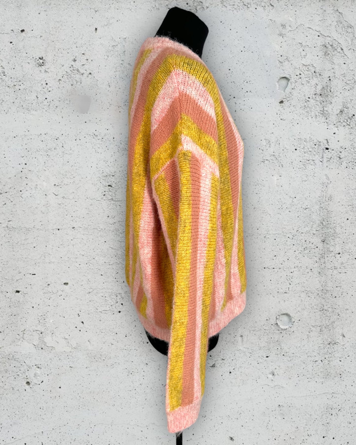 Pull In April 1986 ( Taille Unique )