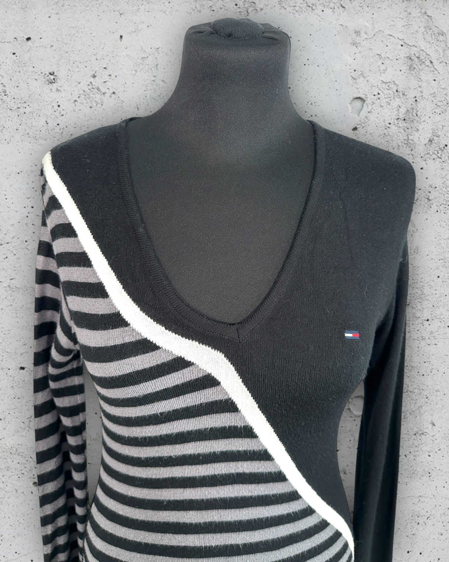 Pull Col V Tommy Hilfiger ( M / 38 / 10 )