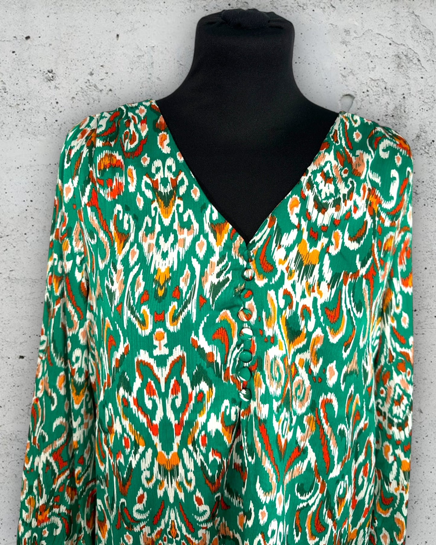 Blouse In April 1986 ( M / 38 / 10 )( L / 40 / 12 )