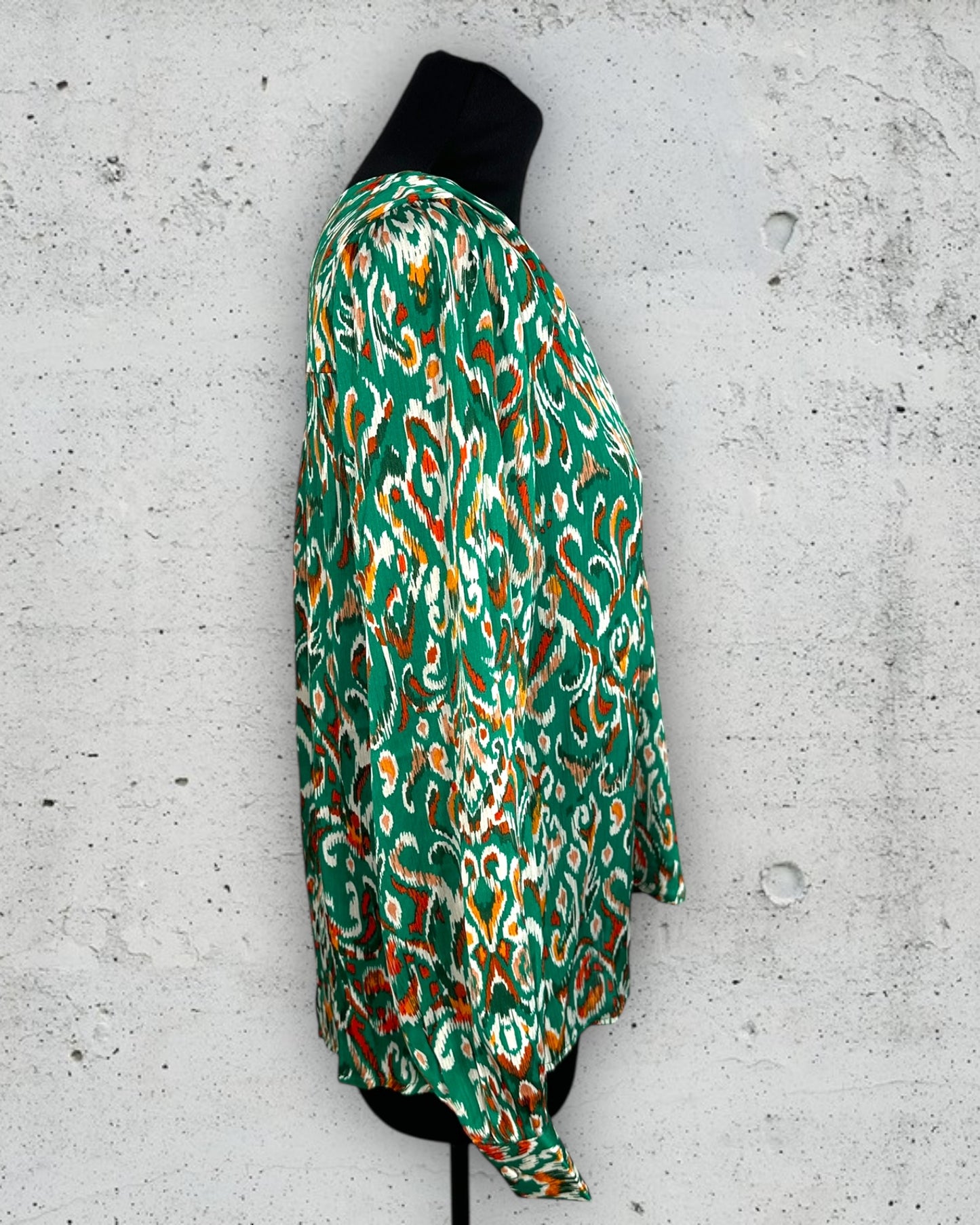 Blouse In April 1986 ( M / 38 / 10 )( L / 40 / 12 )