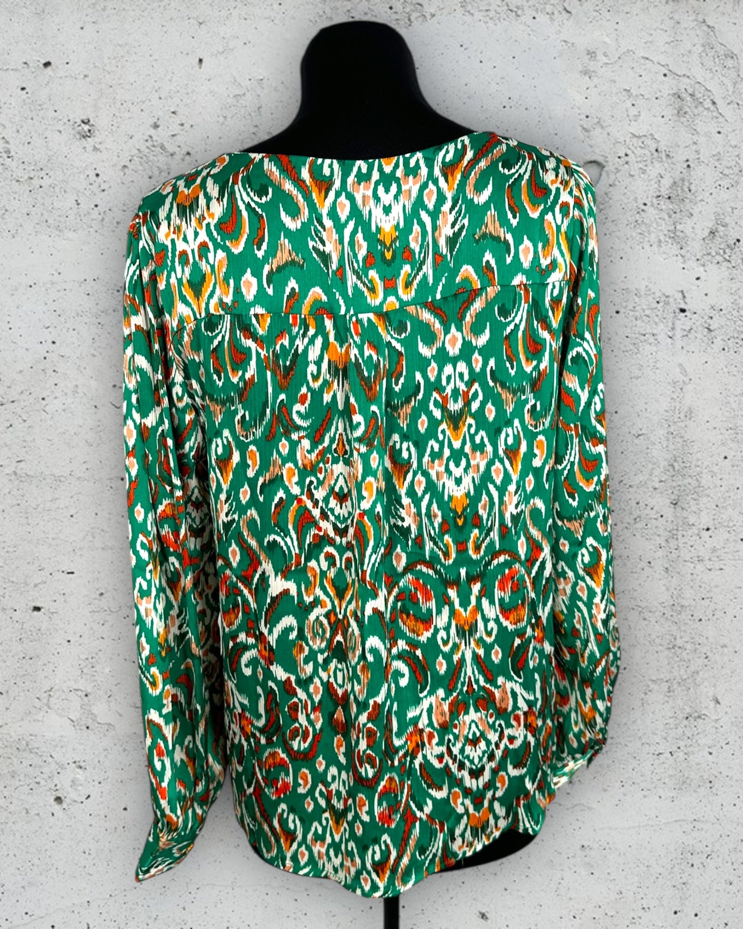 Blouse In April 1986 ( M / 38 / 10 )( L / 40 / 12 )