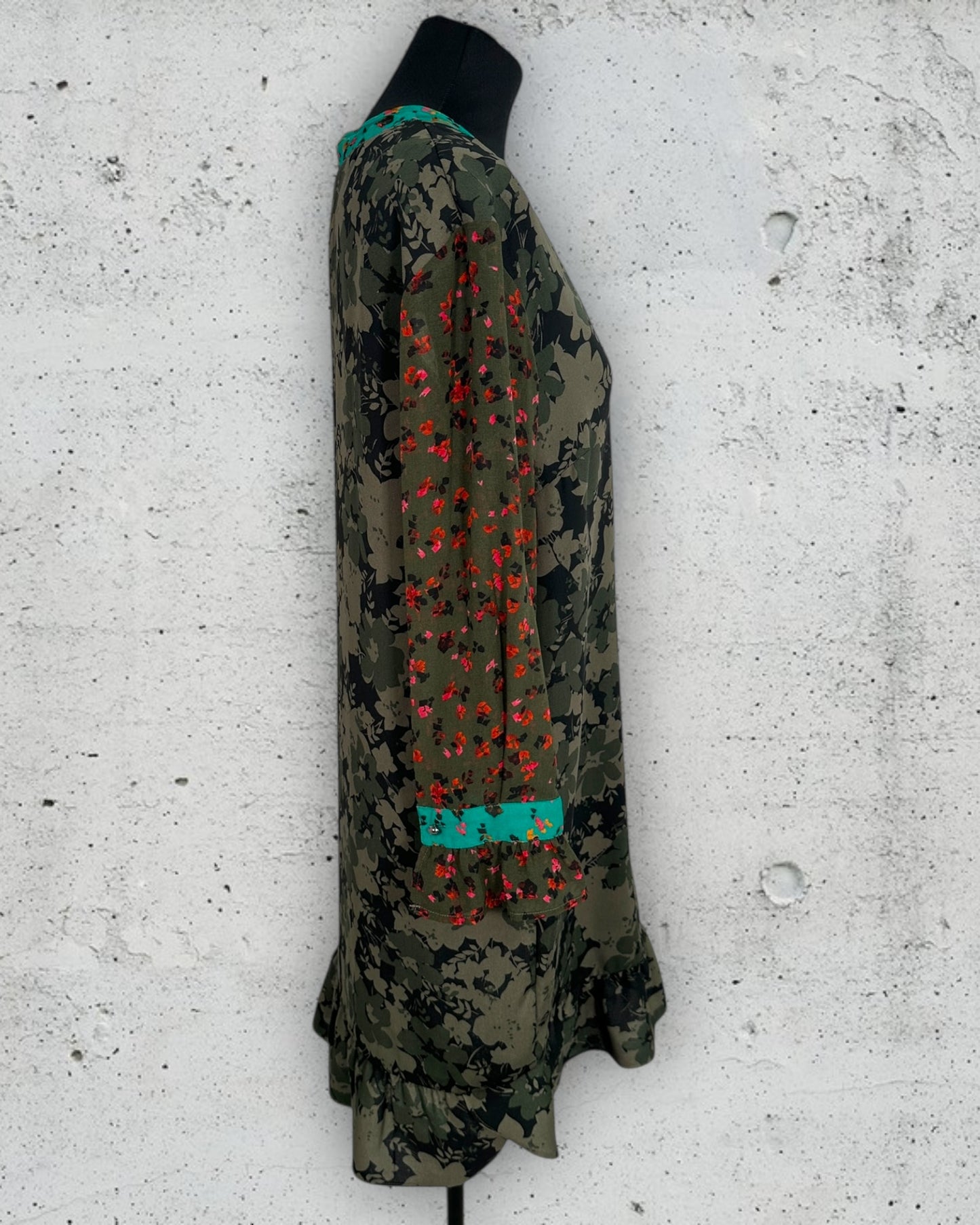 Robe Sisley ( L / 40 / 12 )