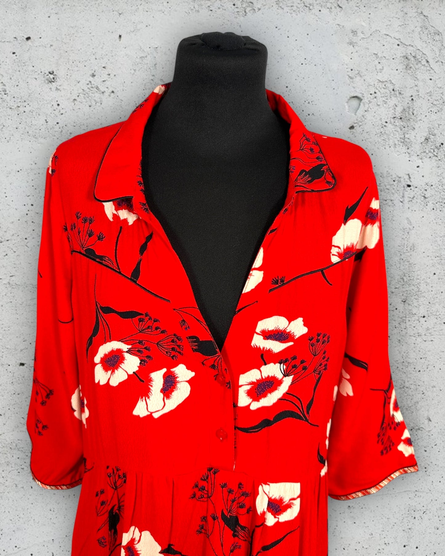 Robe Grace & Mila "Raspberry" ( L / 40 / 12 )