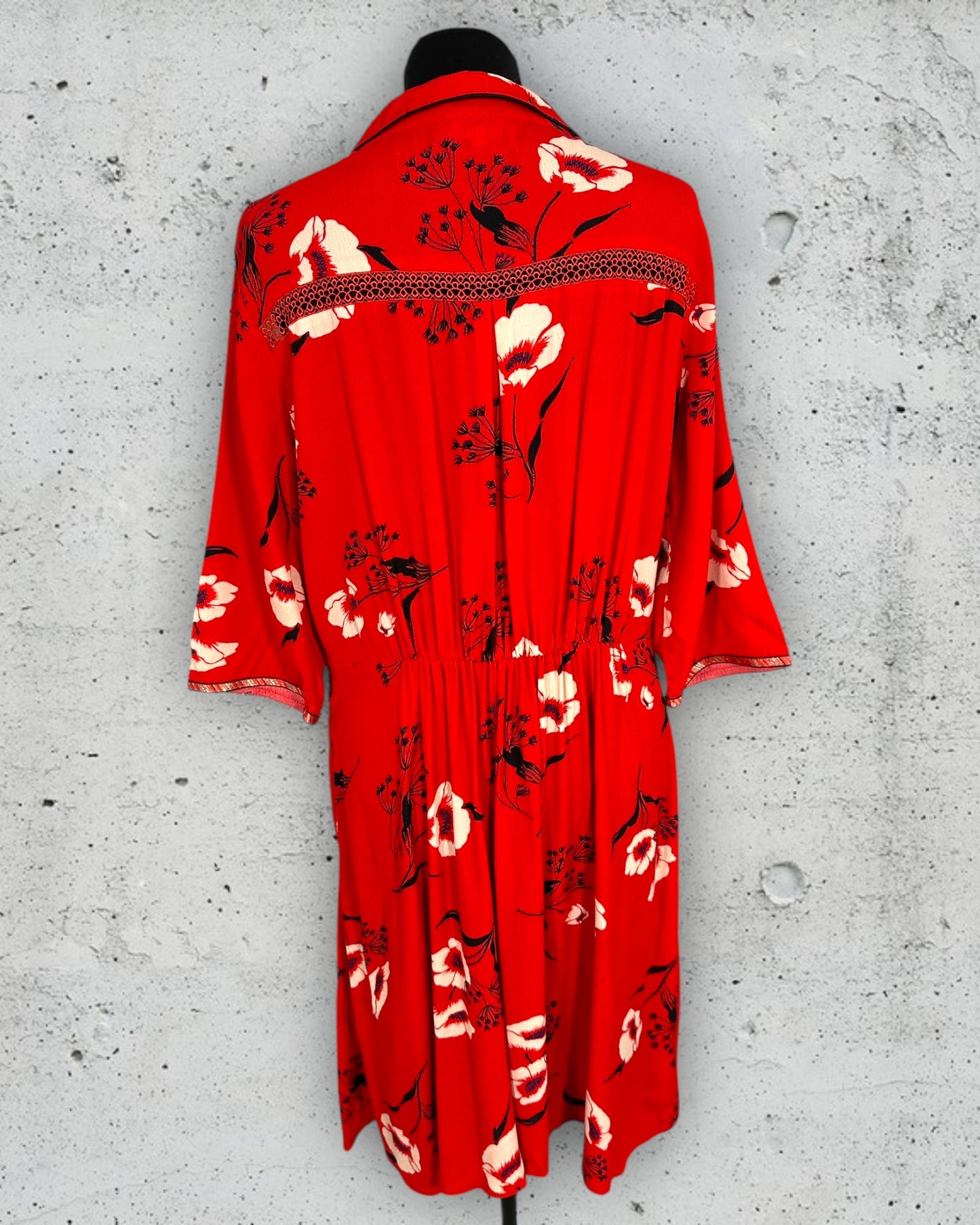 Robe Grace & Mila "Raspberry" ( L / 40 / 12 )