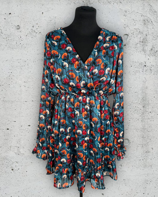Robe Ikoone & Bianka ( M / 38 / 10 )( L / 40 / 12 )