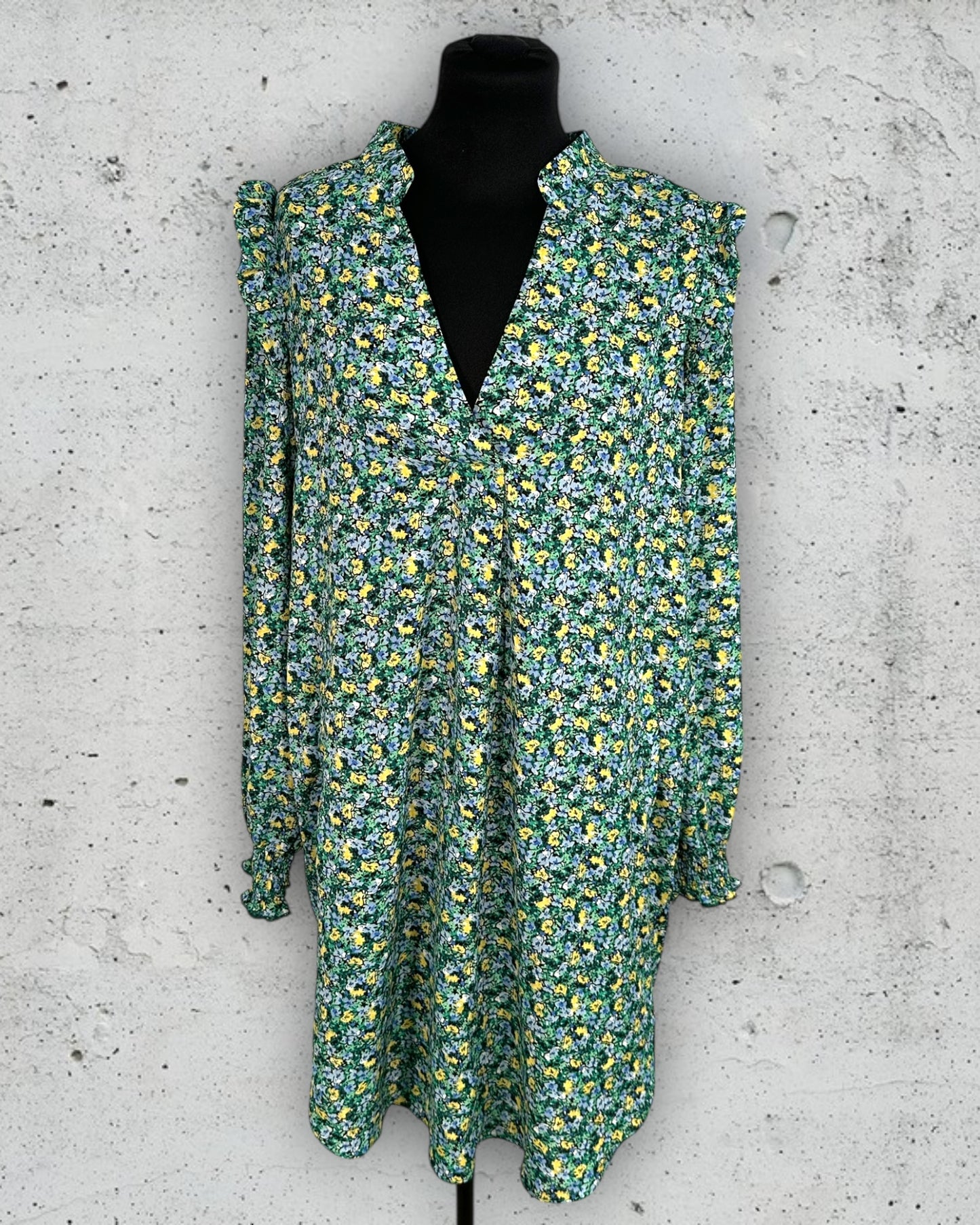 Robe Kilky ( M / 38 / 10 )( L / 40 / 12 )