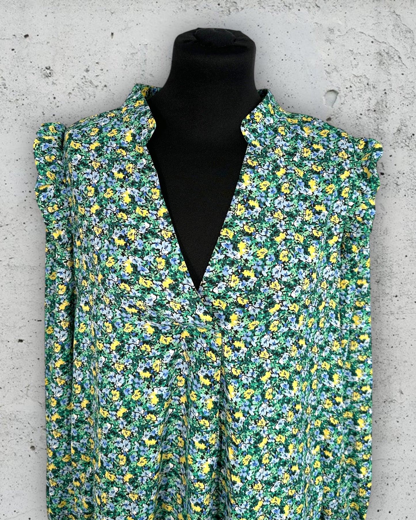 Robe Kilky ( M / 38 / 10 )( L / 40 / 12 )