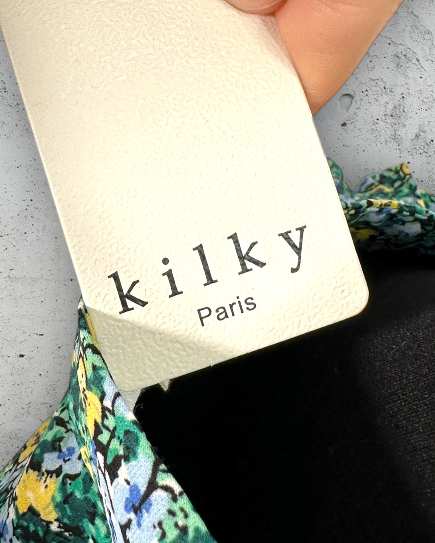 Robe Kilky ( M / 38 / 10 )( L / 40 / 12 )