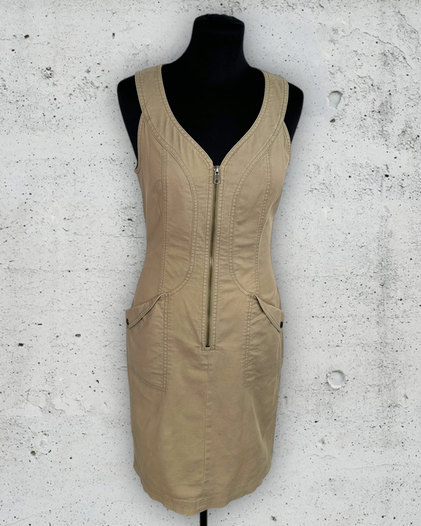 Robe Tara Jarmon ( M / 38 / 10 )