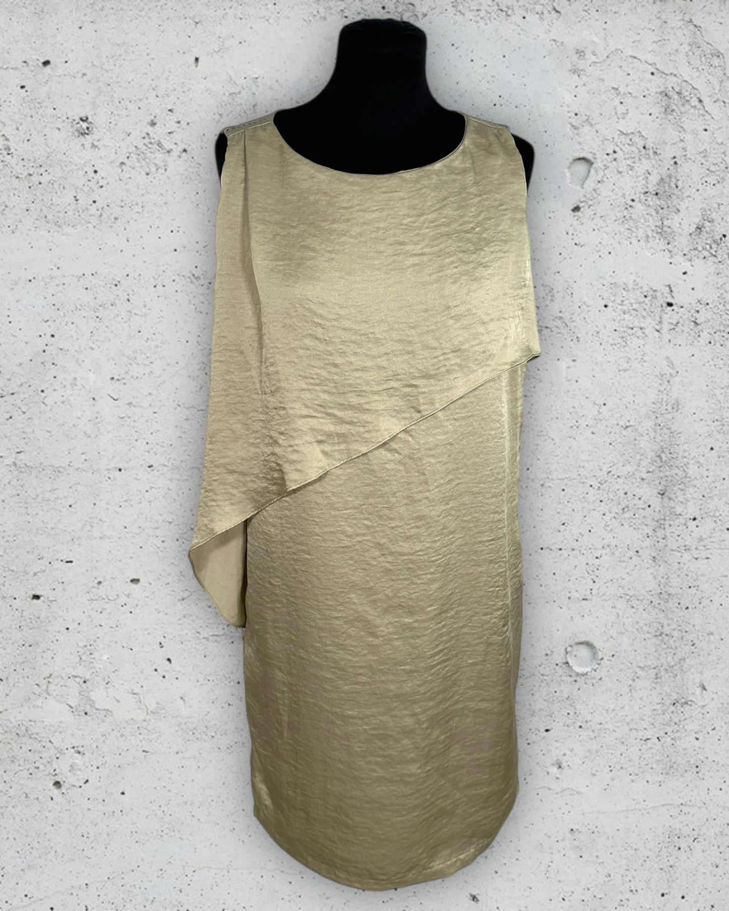 Robe Ikks ( M / 38 / 10 )