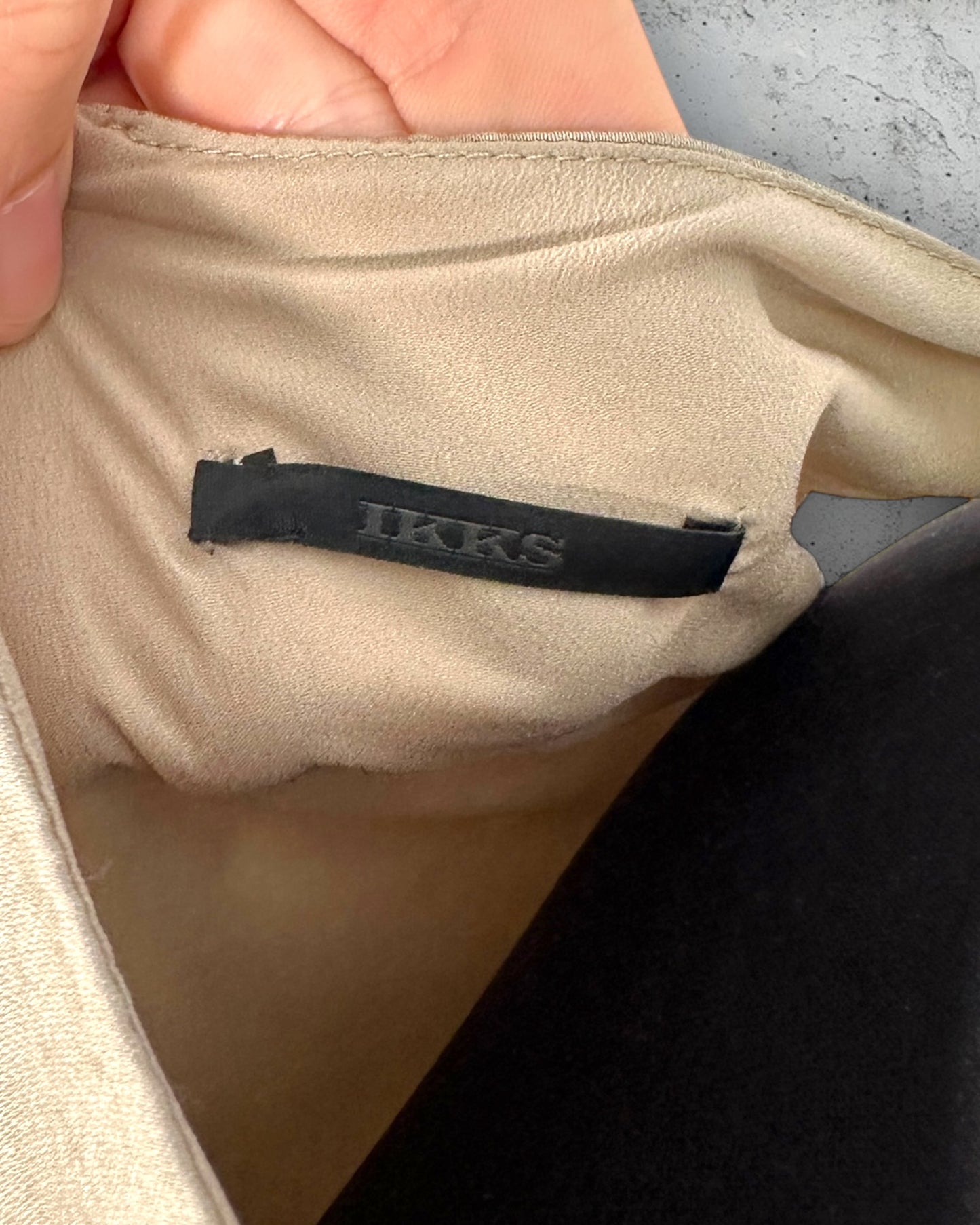 Robe Ikks ( M / 38 / 10 )