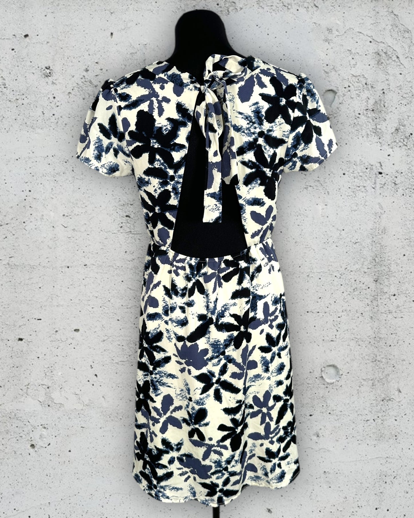 Robe Lilie Rose ( S / 36 / 8 ) ( M / 38 / 10 )