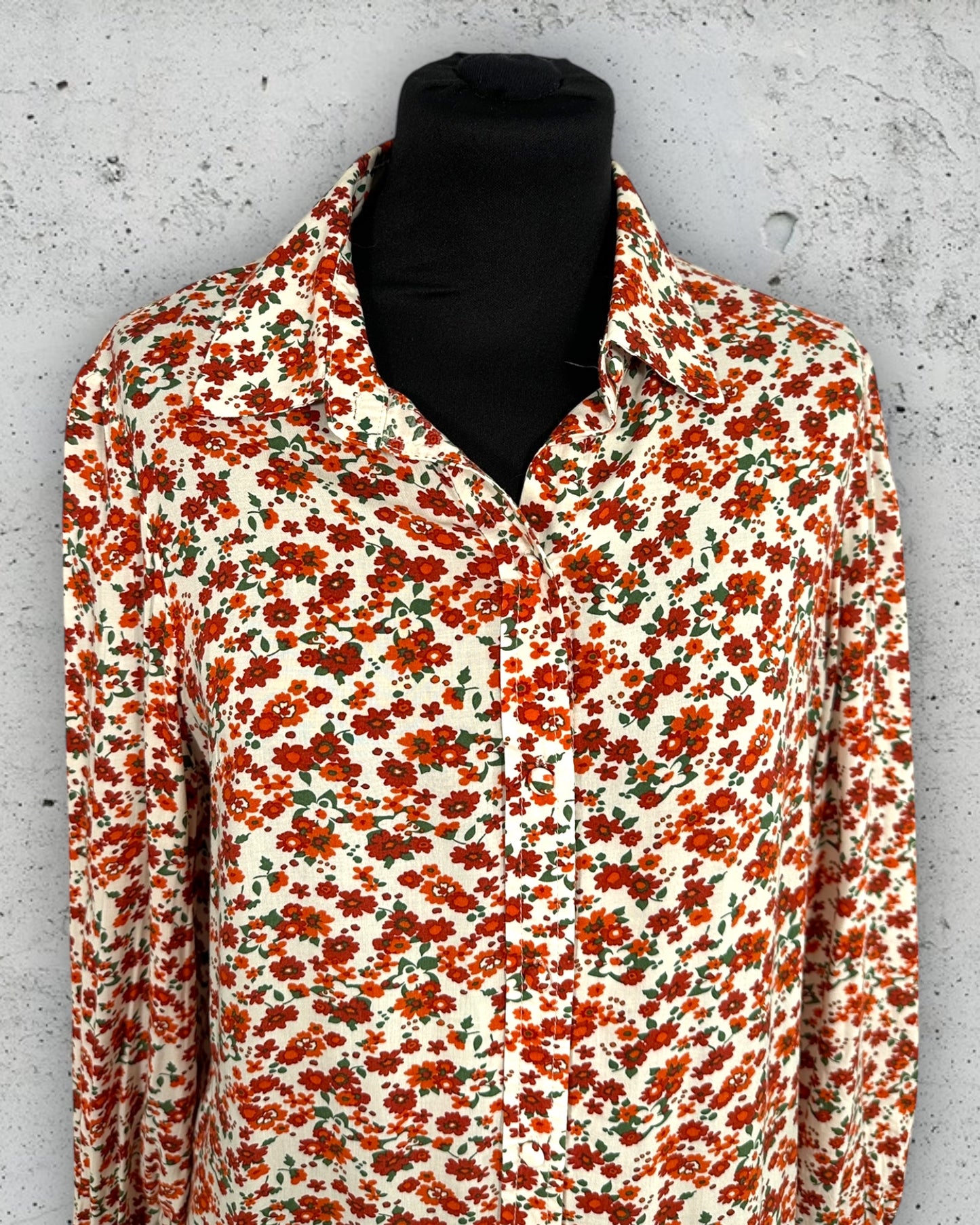 Chemisier In April 1986 ( M / 38 / 10 )( L / 40 / 12 )