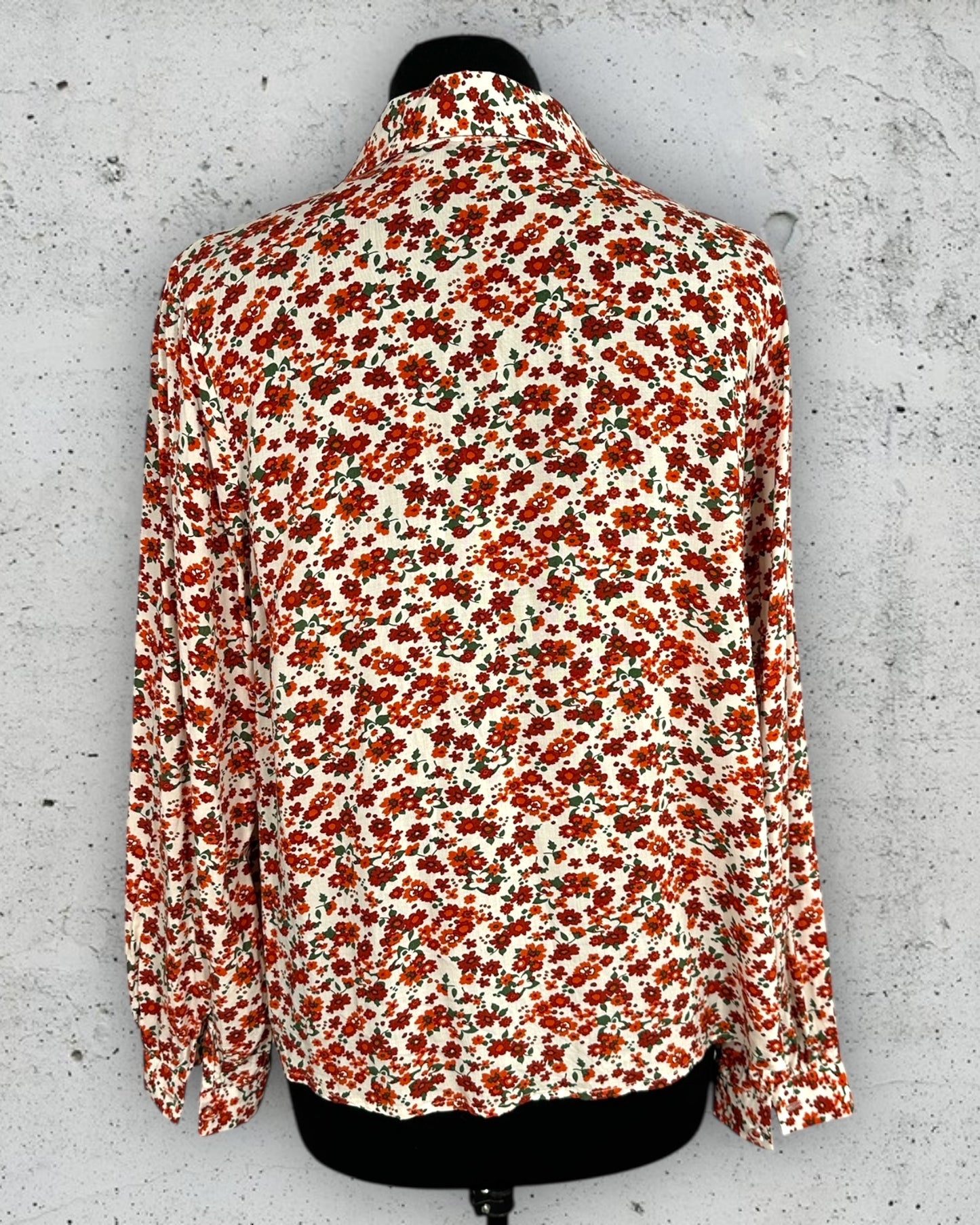 Chemisier In April 1986 ( M / 38 / 10 )( L / 40 / 12 )