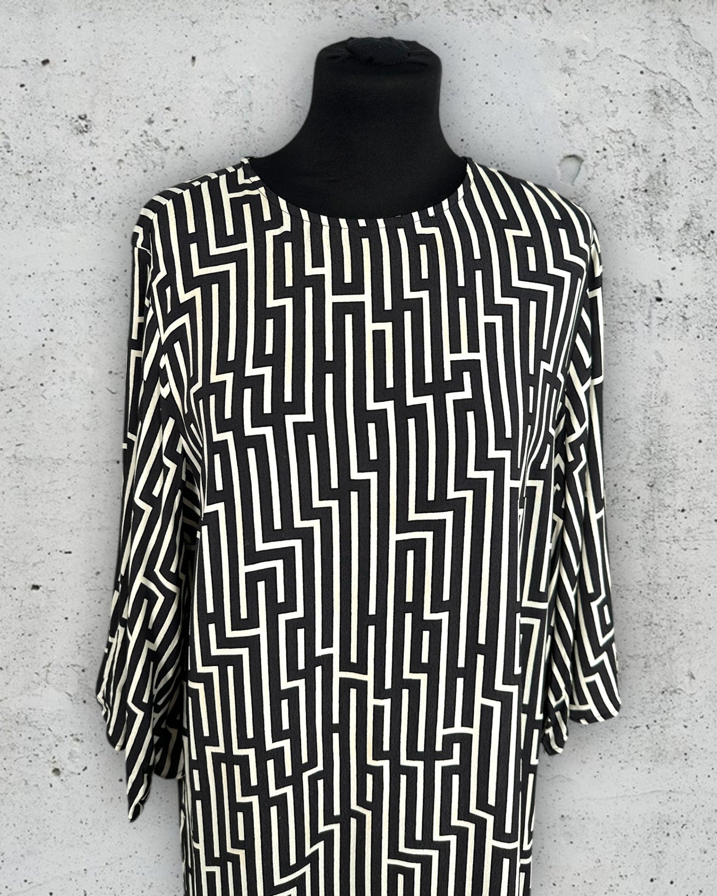 Robe H&M X GP & J Baker ( L / 40 / 12 )