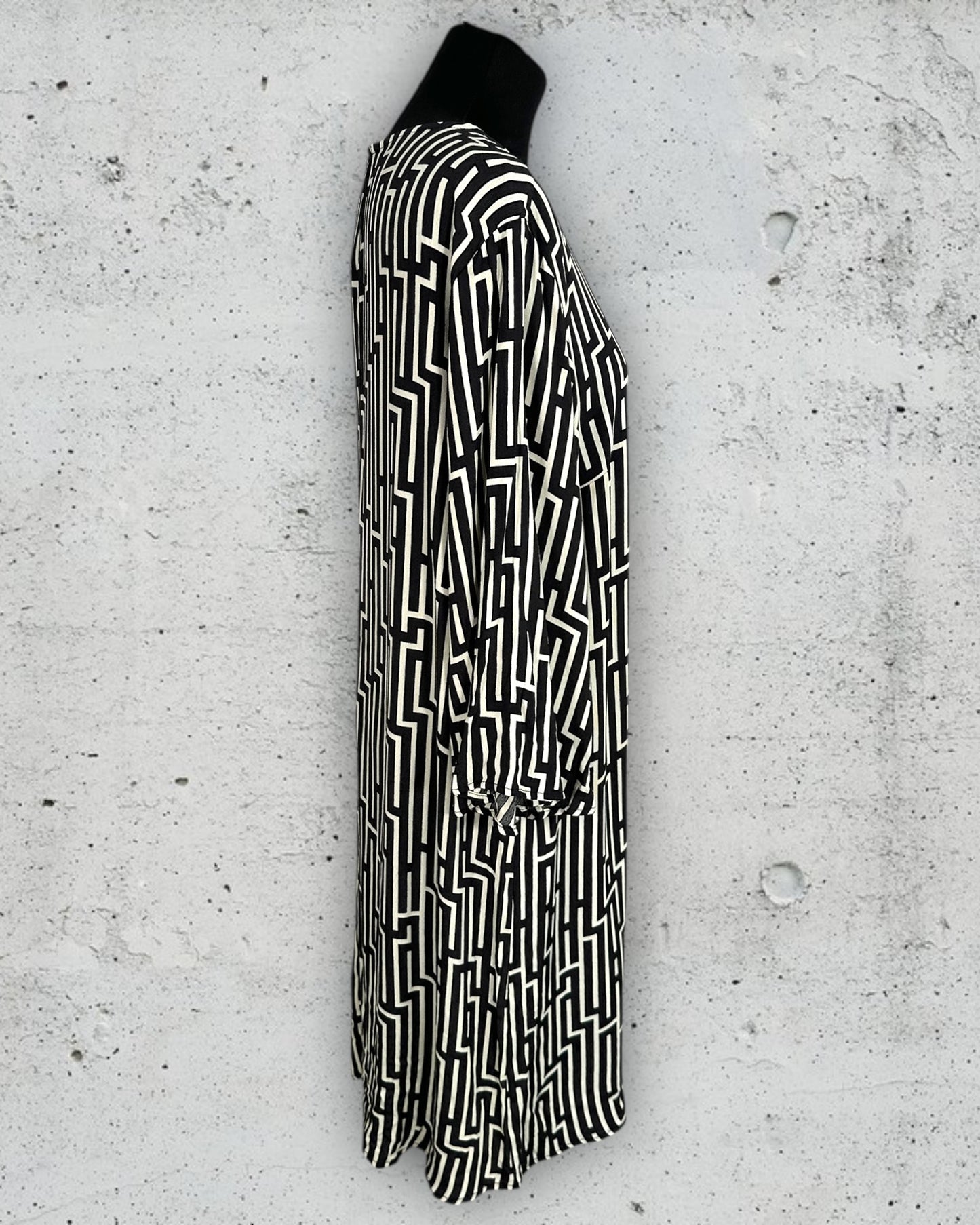 Robe H&M X GP & J Baker ( L / 40 / 12 )