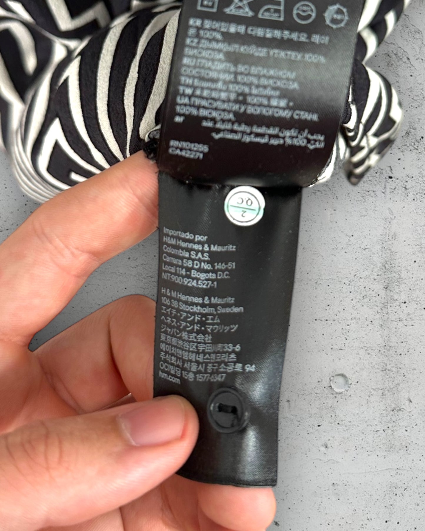 Robe H&M X GP & J Baker ( L / 40 / 12 )