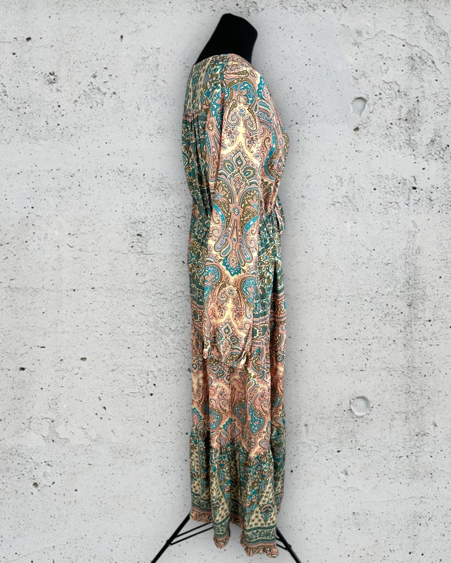 Robe Joli & Jolly ( XL / 42 / 14 )