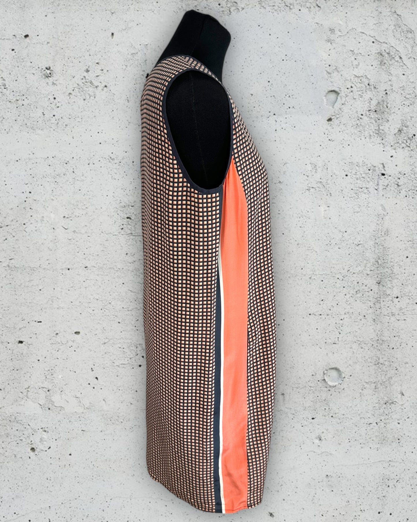 Robe Essentiel Antwerp ( L / 40 / 12 )