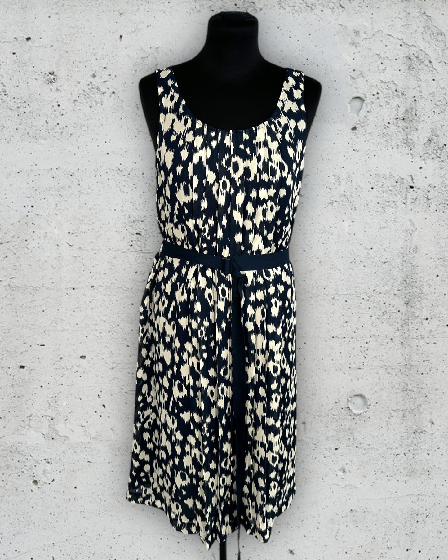 Robe Gap ( XL / 42 / 14 )