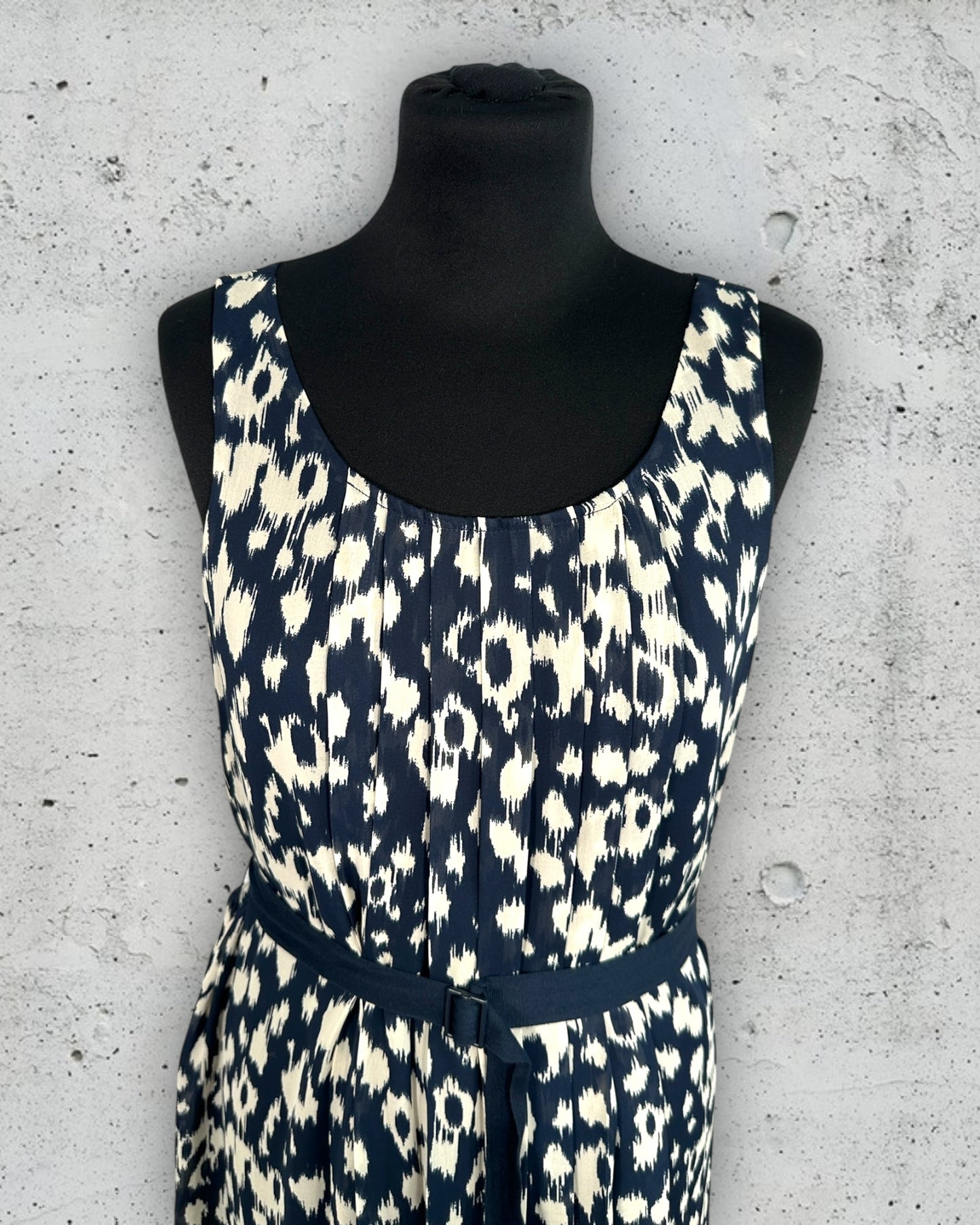 Robe Gap ( XL / 42 / 14 )