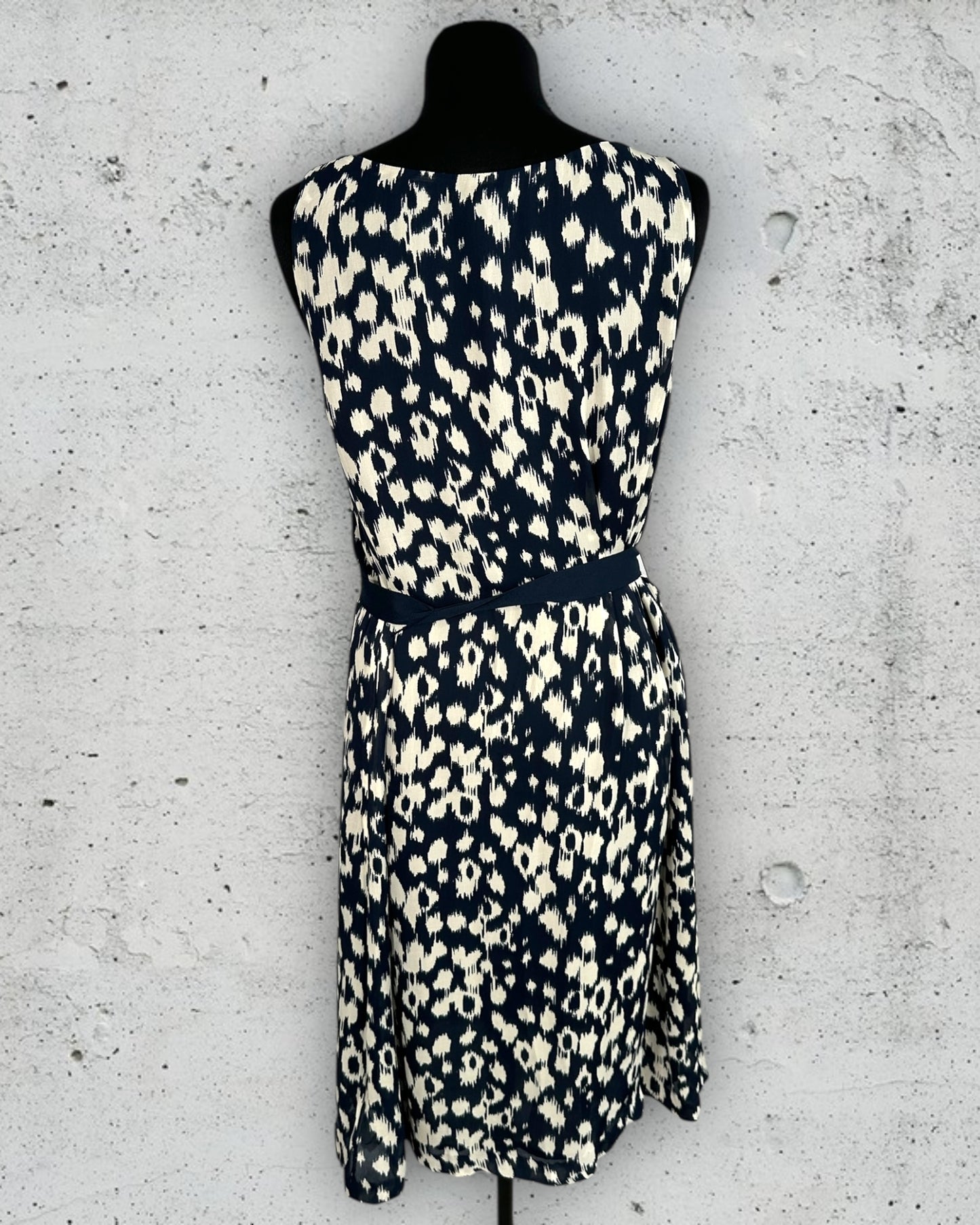 Robe Gap ( XL / 42 / 14 )