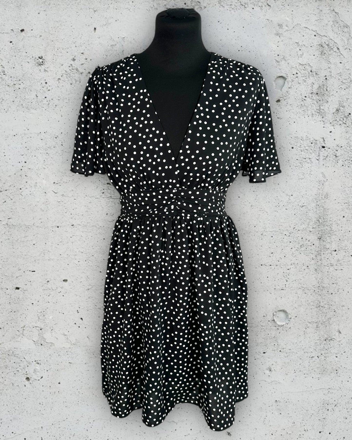 Robe In April 1986 ( S / 36 / 8 - M / 38 / 10 )