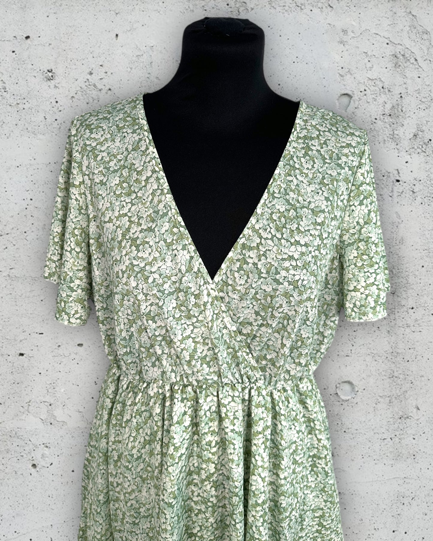 Robe Boutique Parisienne ( Taille Unique )