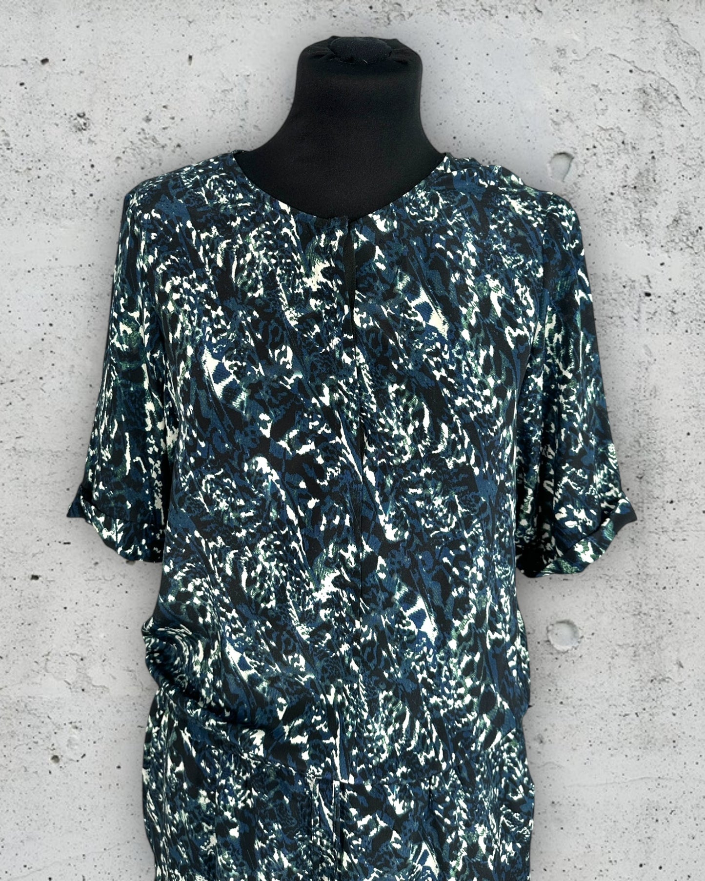 Robe Ikks ( L / 40 / 12 )