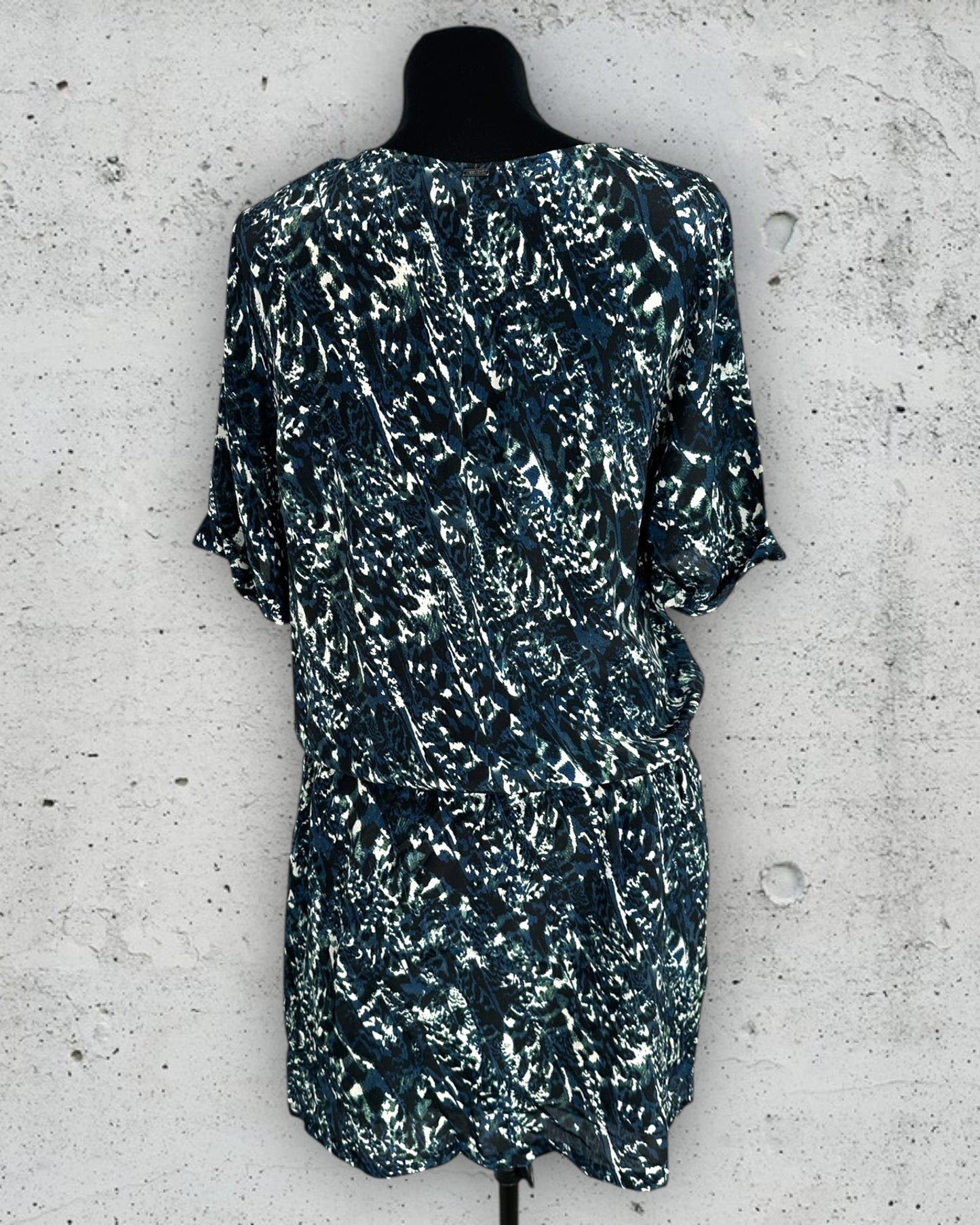Robe Ikks ( L / 40 / 12 )