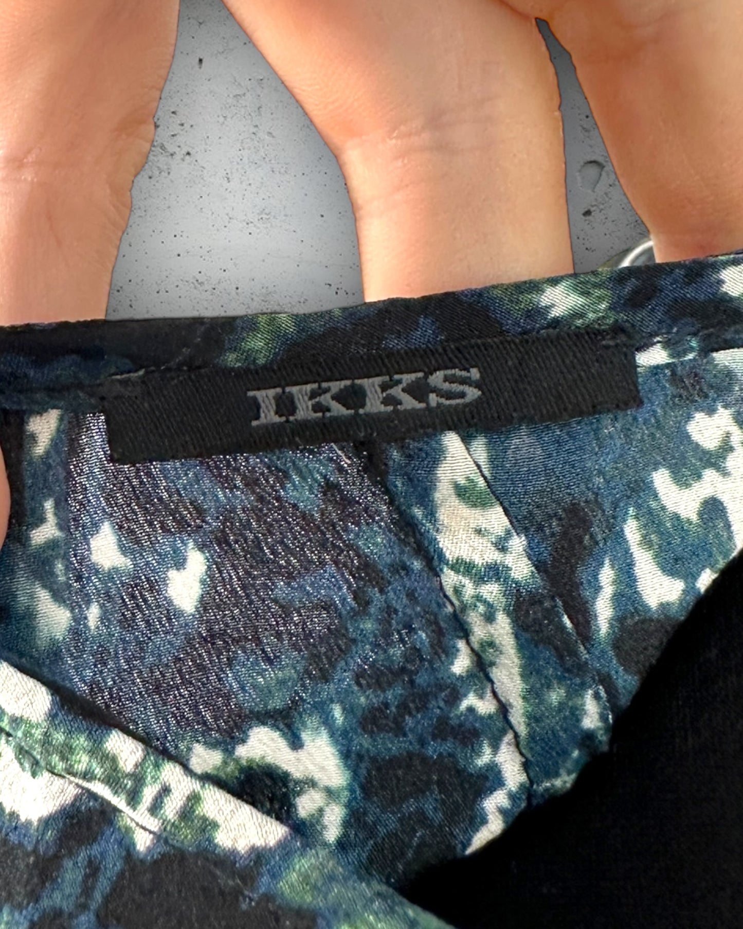 Robe Ikks ( L / 40 / 12 )