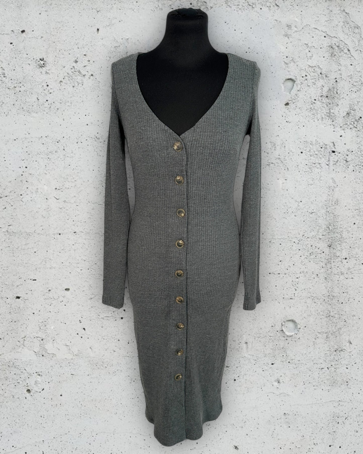 Robe Make My Lemonade ( M / 38 / 10 )