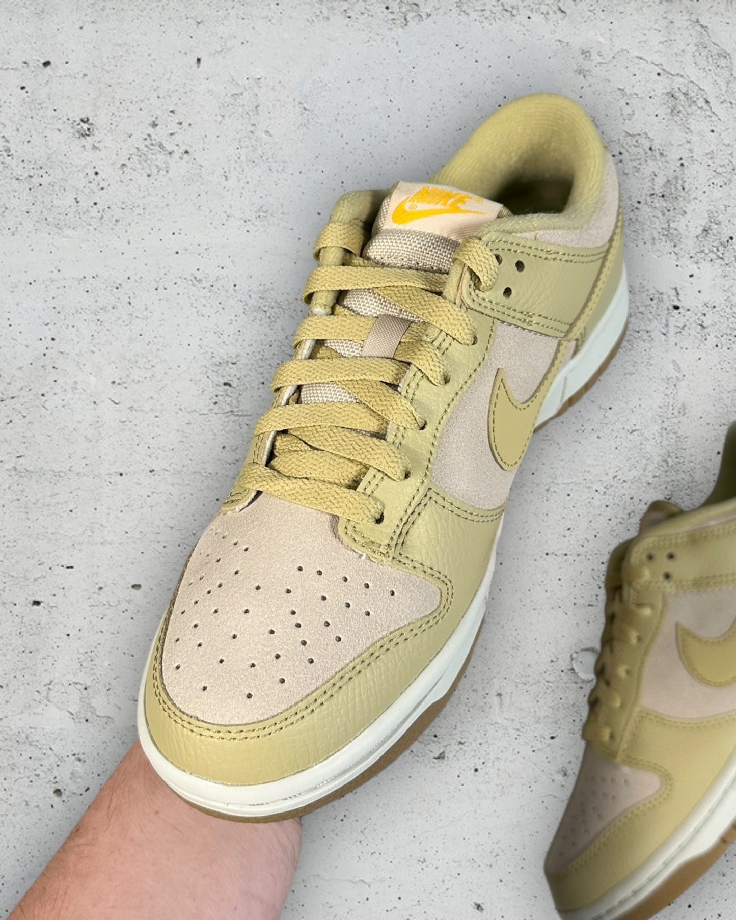 Nike Dunk Low Khaki Suede Gum ( US 6.5 / EU 39 )