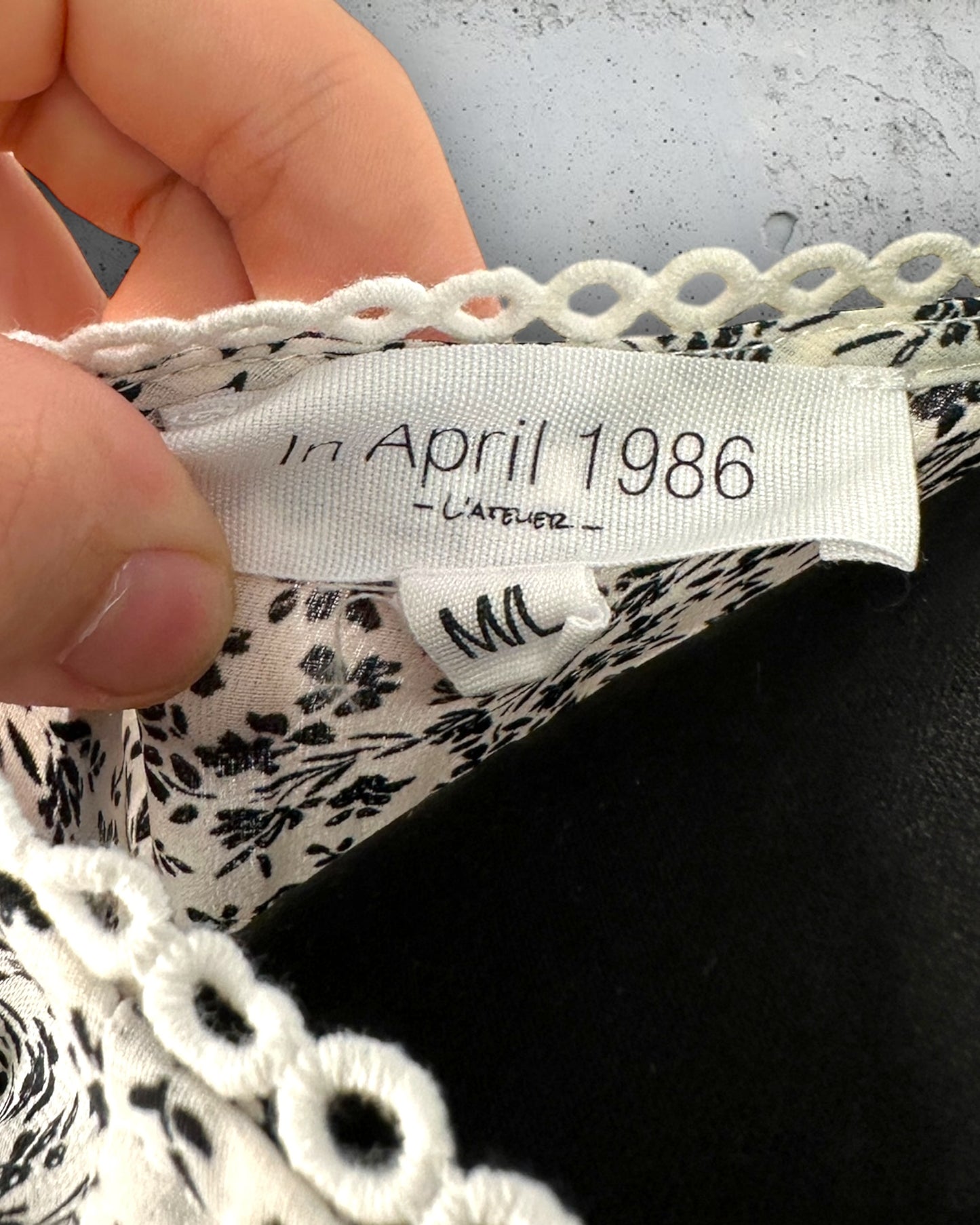 Robe In April 1986 ( M / L / 38 / 10 - 40 / 12 )