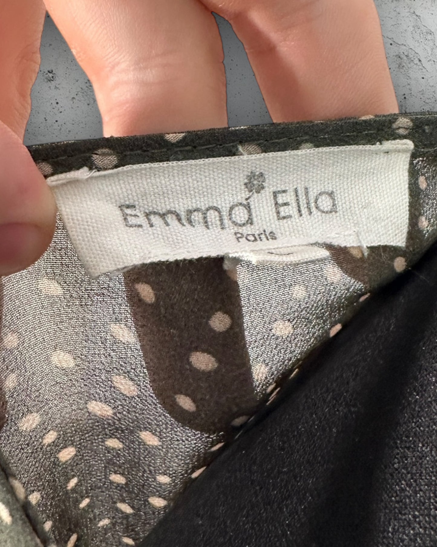 Robe Emma Ella ( L / 40 / 12 )