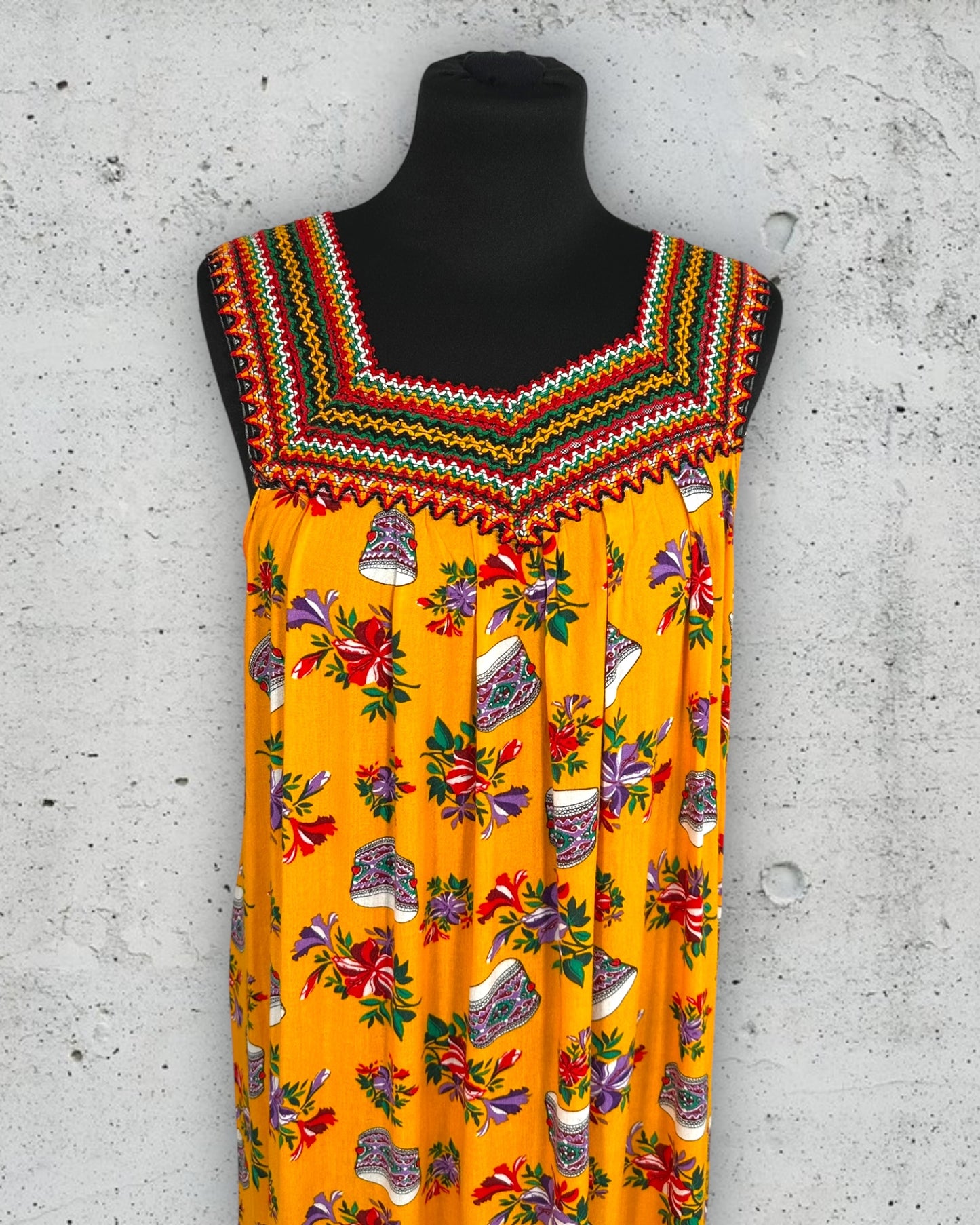 Robe Boutique Parisienne ( taille unique )