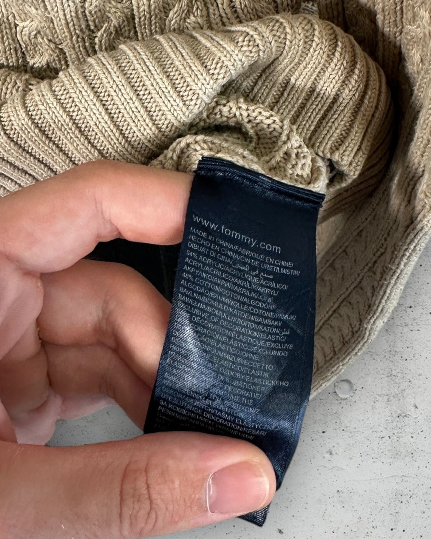 Pull col V Tommy Hilfiger ( M / 38 / 10 )